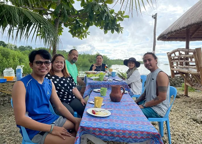 Backpackers Hideaway By The Beach