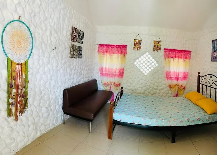 Backpackers Hideaway By The Beach * Barraca
